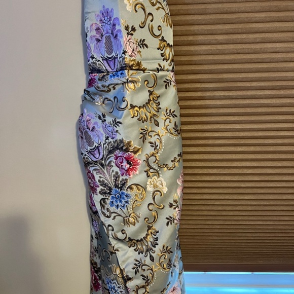 Vici Tie Back Jacquard MIDI Dress - Picture 2 of 3